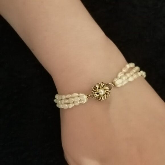Vintage Three-Strand White Freshwater Pearl Bracelet - Picture 2 of 7
